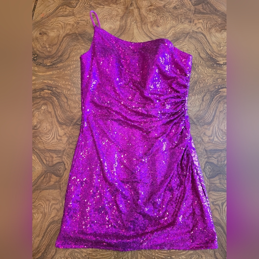 Euc Amelia Couture Formal Dress - Picture 2 of 5